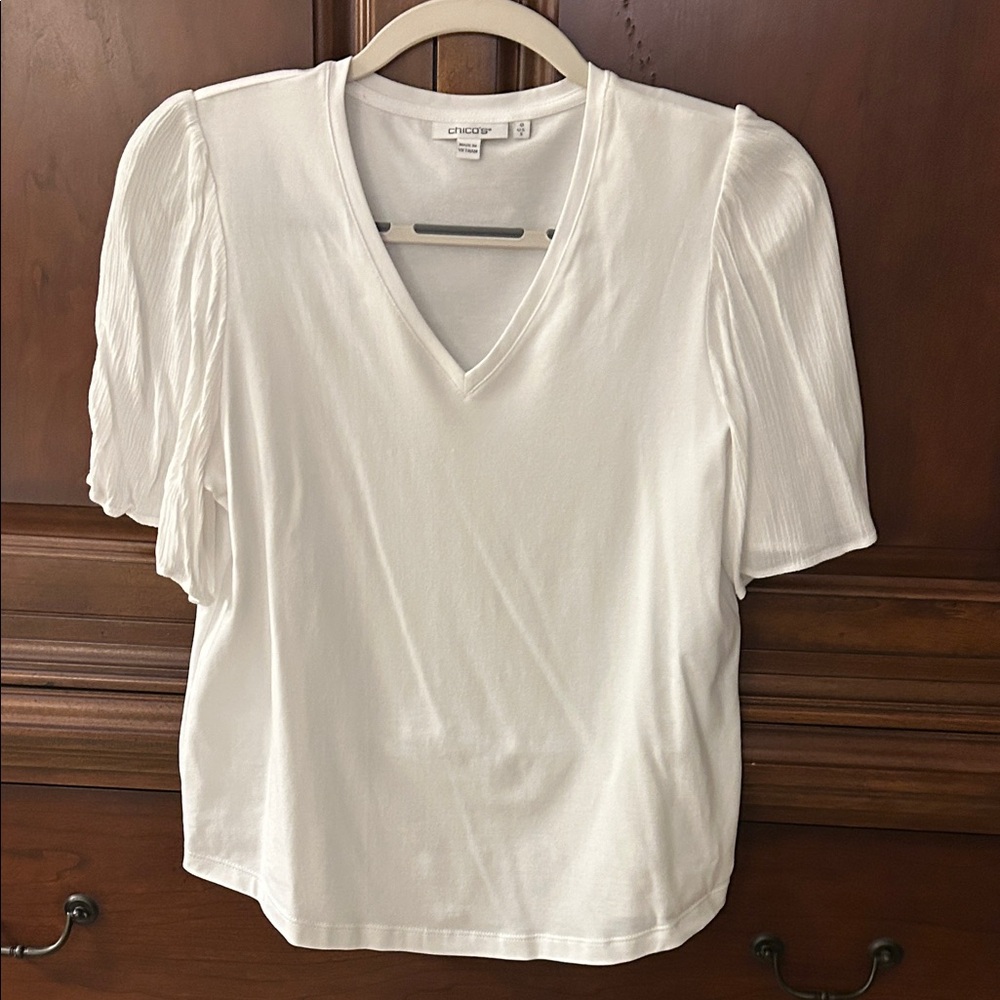 Chicos Women's White V-Neck Blouse with flare sleeves 
Size 0 (Small)